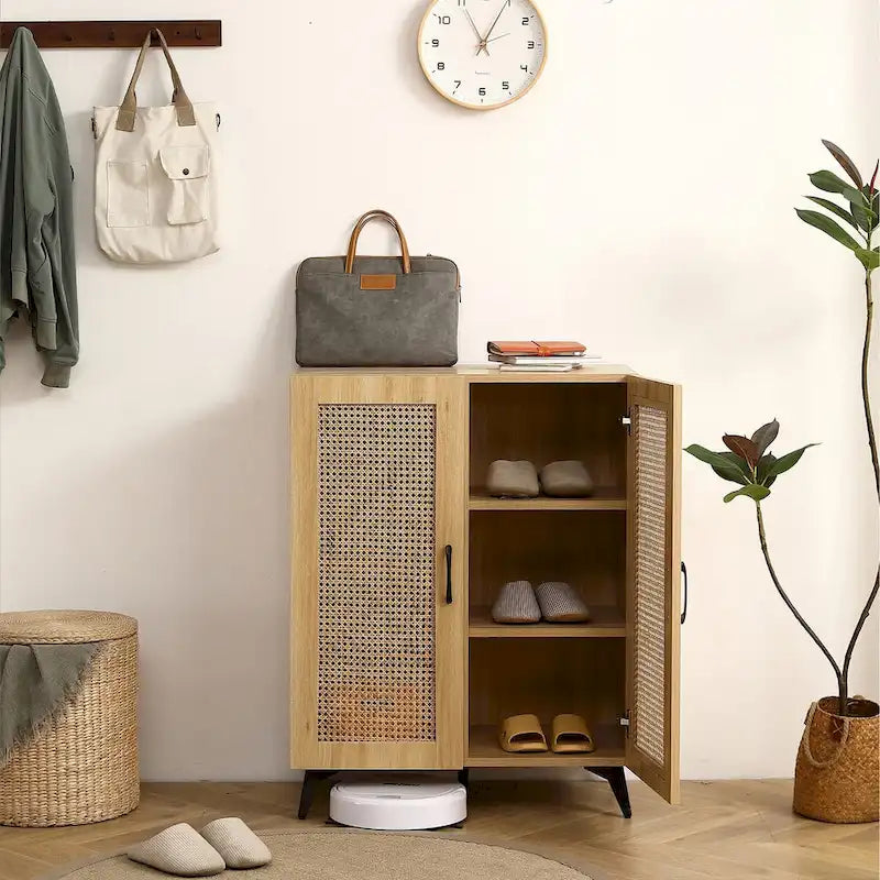 Scarpiera in rovere con doppia anta e rete in rattan